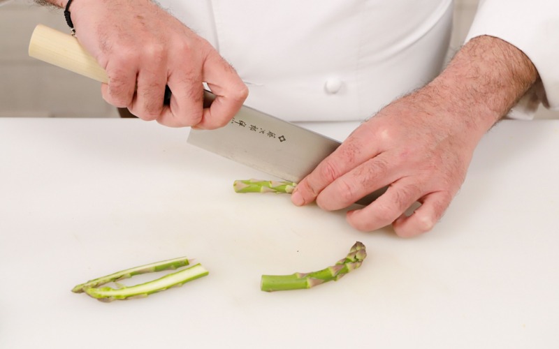 tagliare asparagi