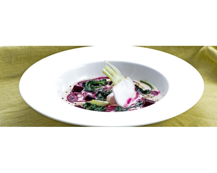 Crema di fagioli cannellini con barbabietola e semi di chia