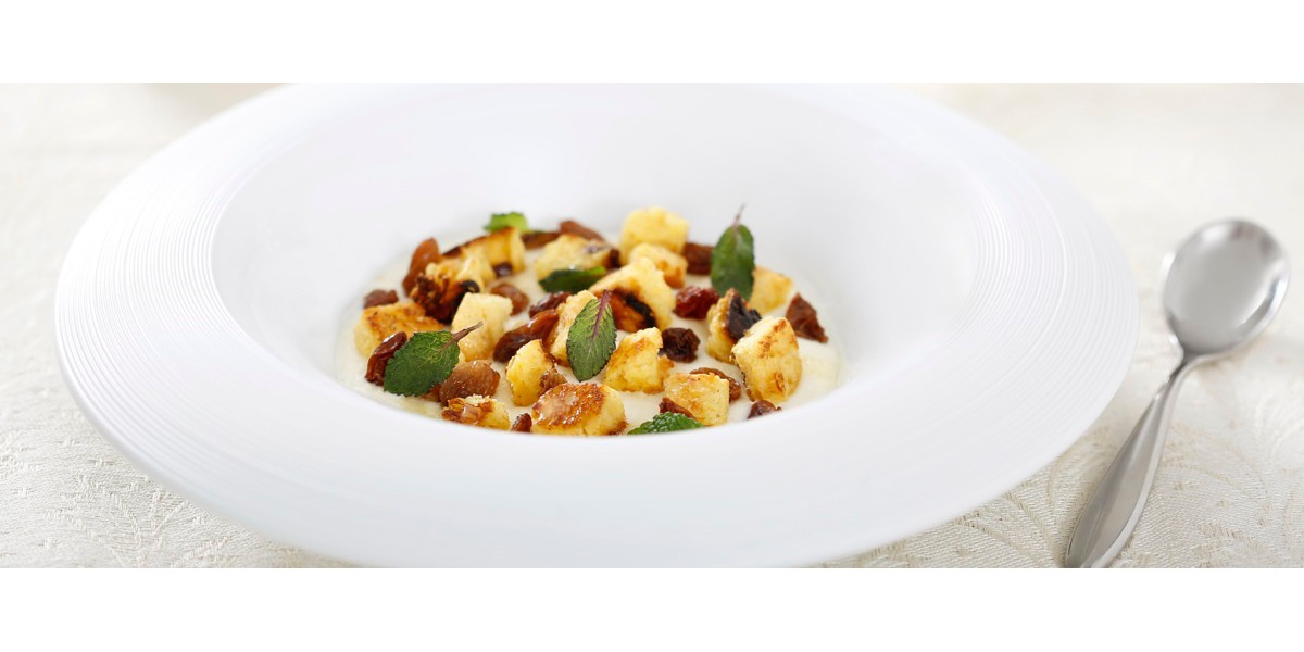 Crumble di panettone su crema di mascarpone e miele