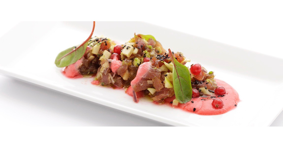 Tartare di tonno rosso con maionese di ribes