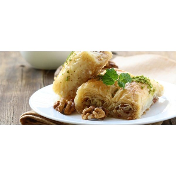 Baklava con pistacchi e noci al profumo di cannella