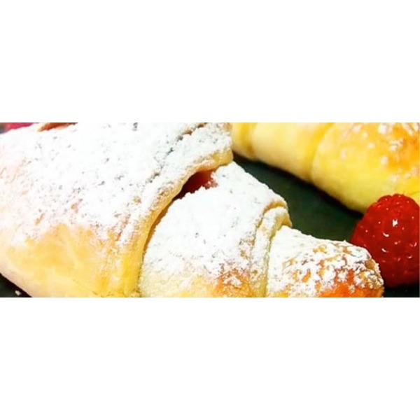 Cornetti di sfoglia con composta ai lamponi