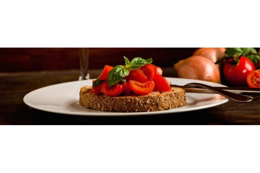 Crostini al pomodoro con olio extravergine di oliva