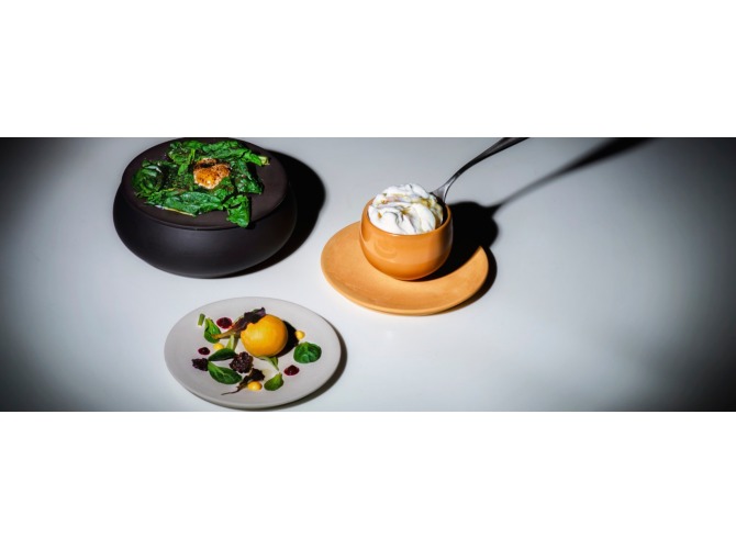 Essentia. Le tre forme dell'uovoalt