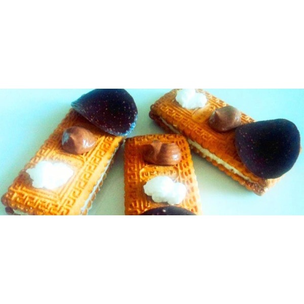 Sandwich dolci di ricotta e meringa