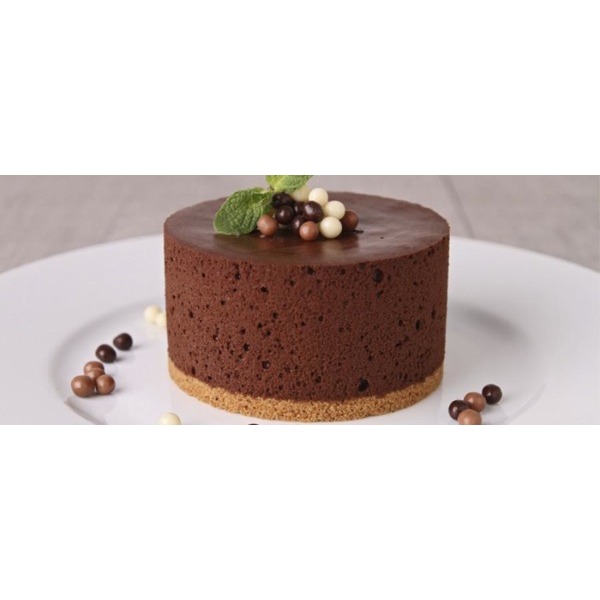 Torta con mousse di cioccolato