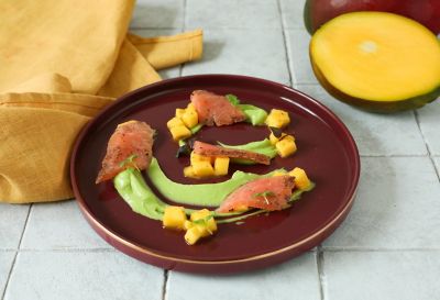 Sashimi di salmone con crema di avocadoalt