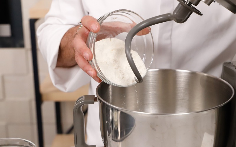 Preparare la seada tipica sarda