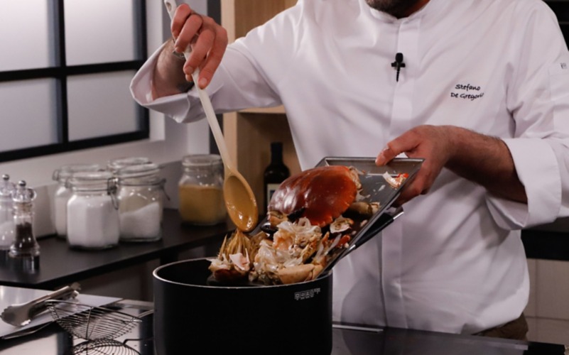 spaghetti-al-sugo-di-granchio