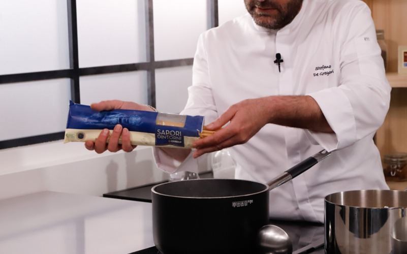 ricetta-spaghetti-al-sugo-di-granchio