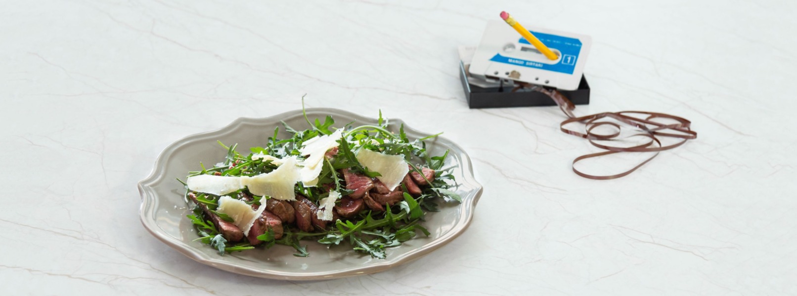 Tagliata di chianina con rucola e grana, dal menu anni '80
