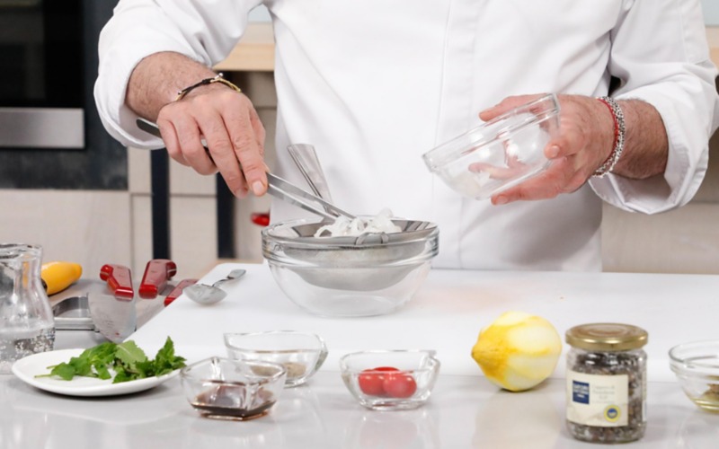 mettere seppie nel colino