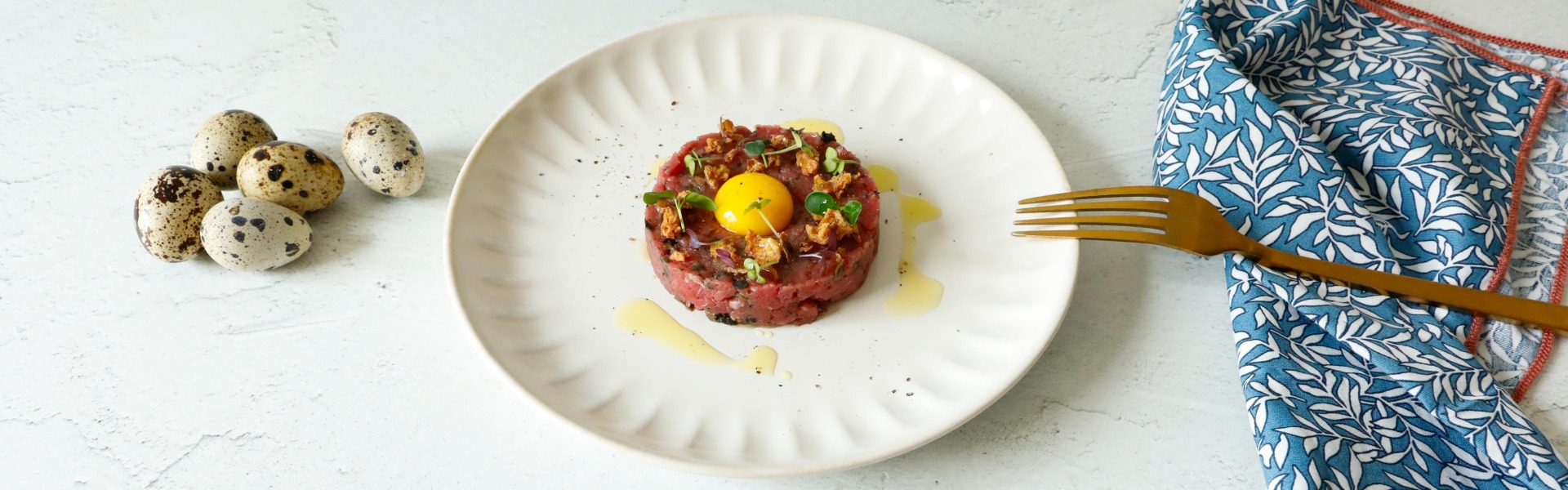 tartare-di-fassona-con-salsa-tartufata