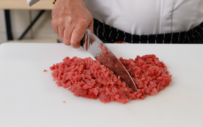 battere al coltello e condire