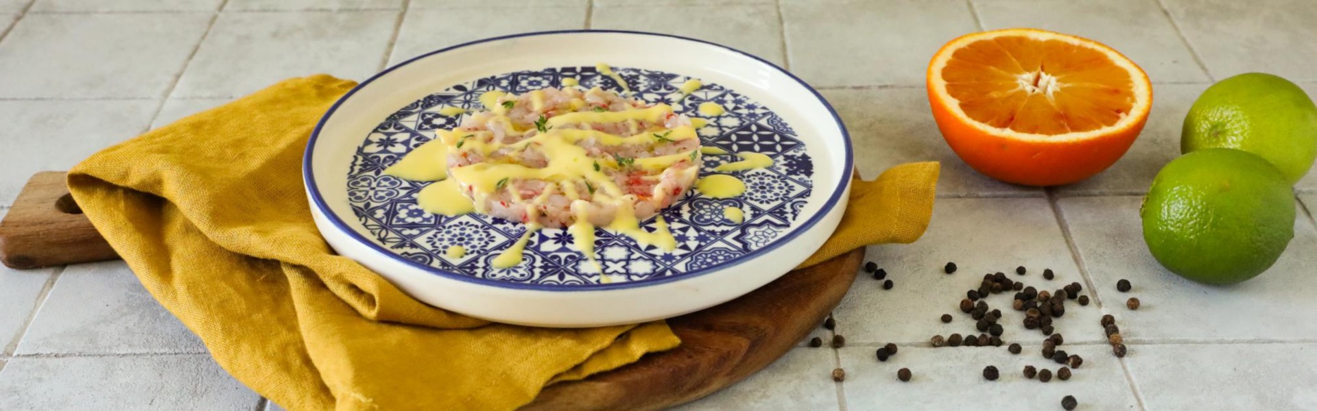 tartare-di-gamberi-tre-pepi-salvia