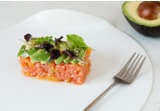Tartare di salmone con avocado e aranciaalt