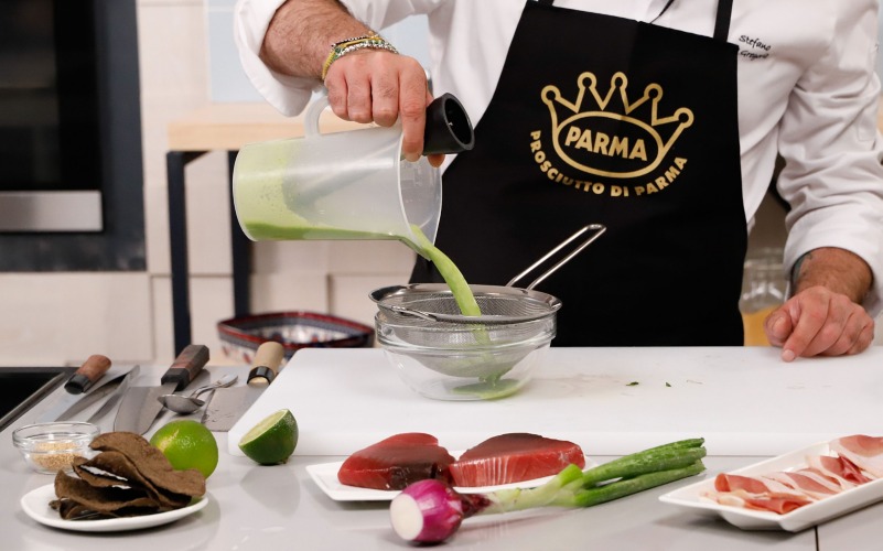 frullare e setacciare