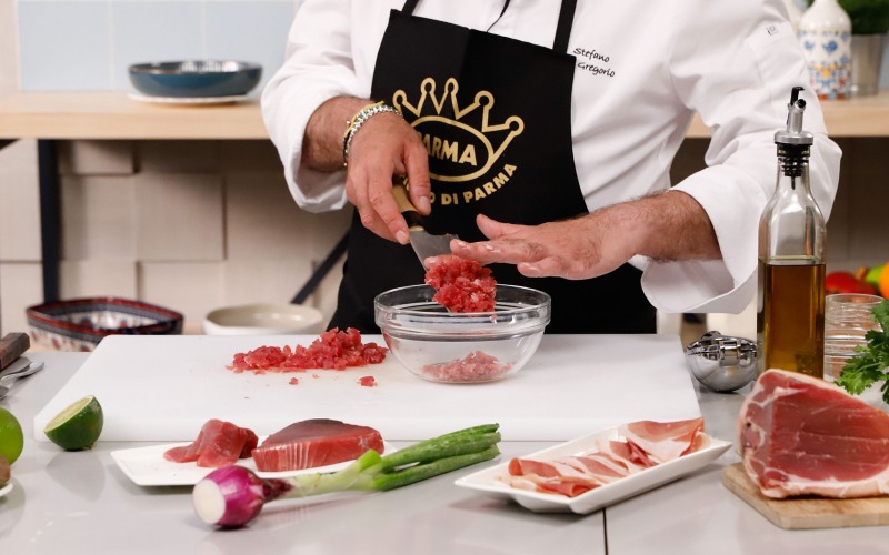 fare tartare di tonno