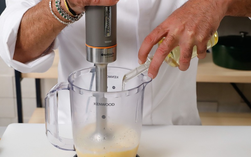 frullare e setacciare