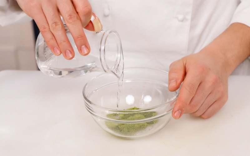 Salsa al tè matcha per filetto di trota