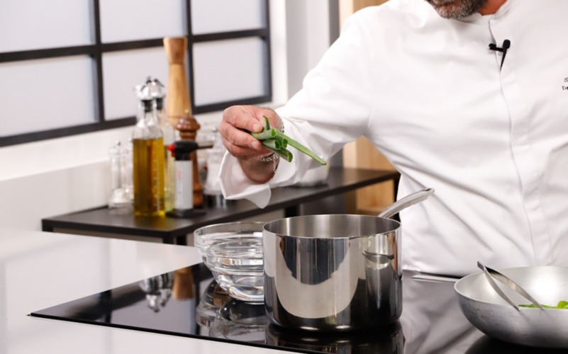 sbollentare parte verde del cipollotto