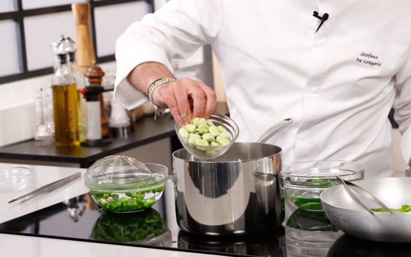 sbollentare anche piselli e fave