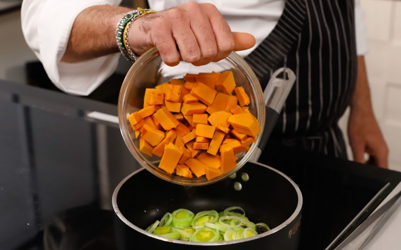 aggiungere zucca cuocere