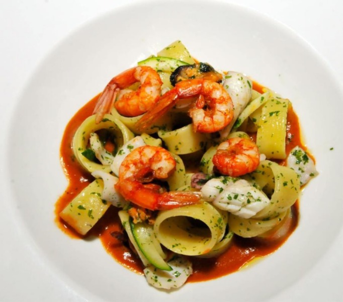 Calamarata con guazzetto alla mediterranea