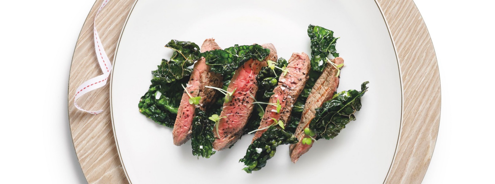 Tagliata di Chianina con cavolo nero fritto 
