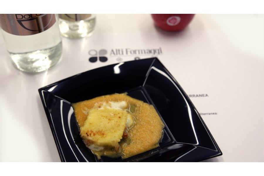 Crocchette di cous cous e taleggio D.O.P. su zuppetta di pomodoro e basilico