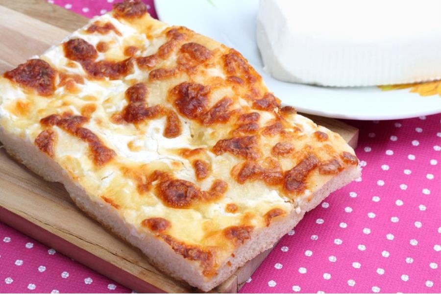 Focaccia con formaggio
