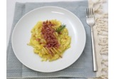 Fusilli alla carbonara con salame di Cremona Igp all'aroma di pinoalt