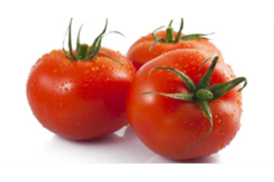 Insalatina tiepida di capriolo con pomodorini confit, noci e aceto ai lamponi