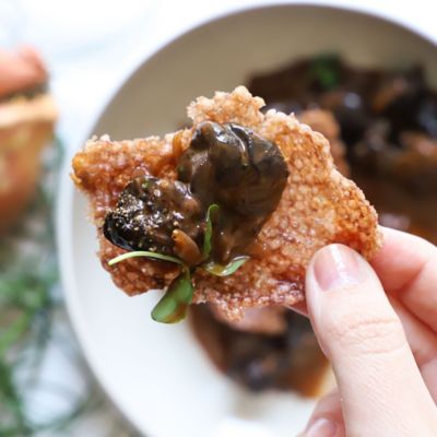 Lumache in umido al vino rosso e scalognoalt