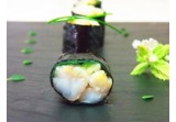 Maki sushi di rana pescatrice con cavolo nero al vapore d'aranciaalt