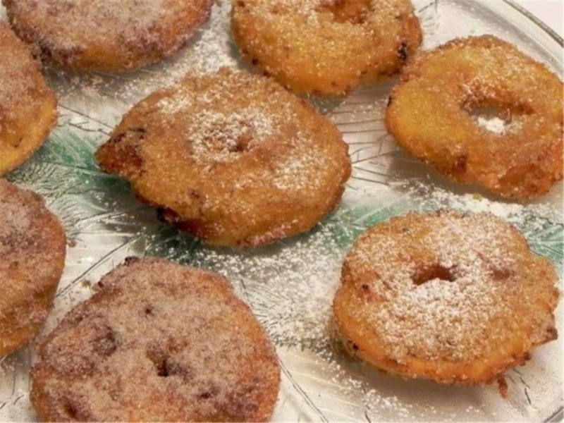 Mele in pastella alla cannella 