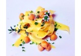 Pappardelle di Campofilone con ceci e fiori di timoalt