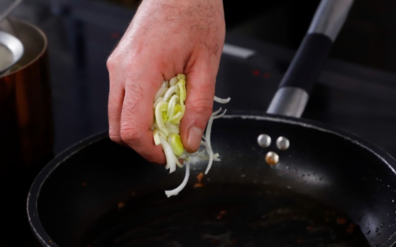 pasta-di-kamut-ricetta-salsiccia-porri-zafferano