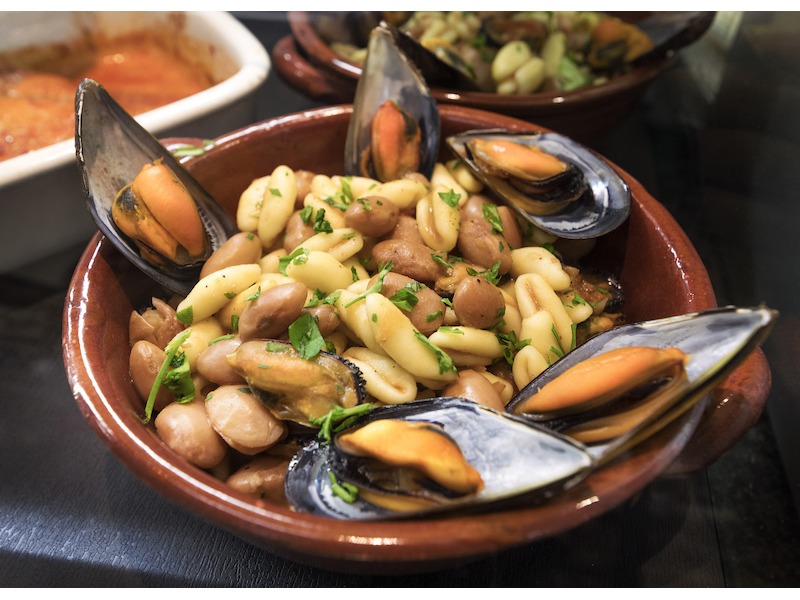 Pasta con fagioli e cozze