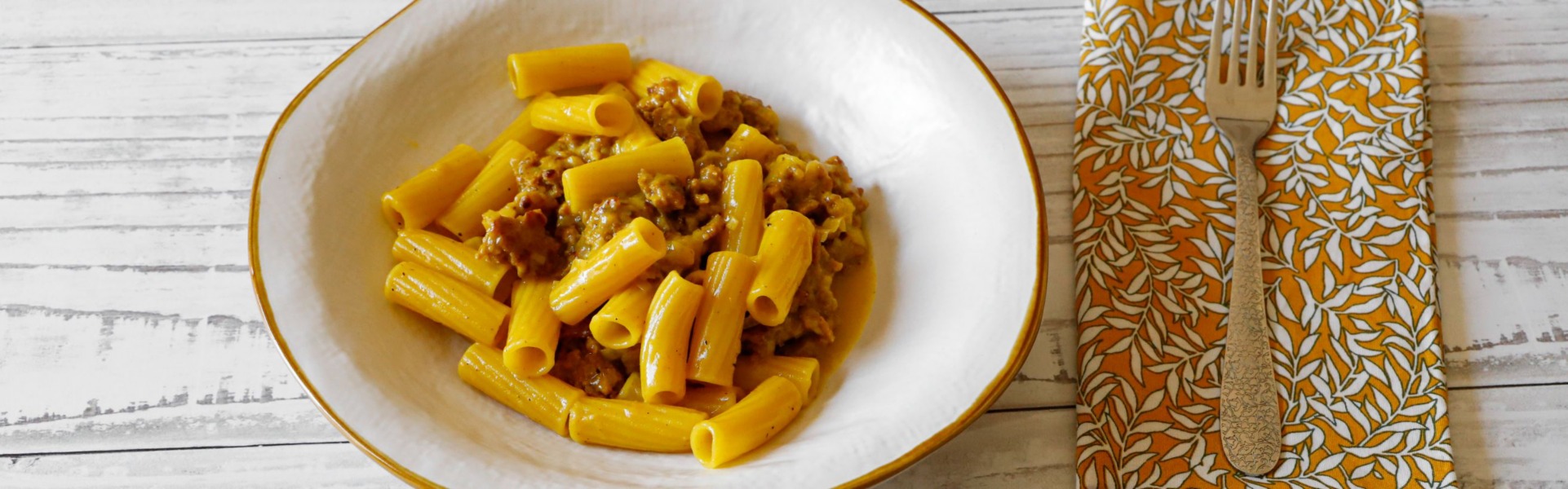 pasta-kamut-salsiccia-porri-zafferano