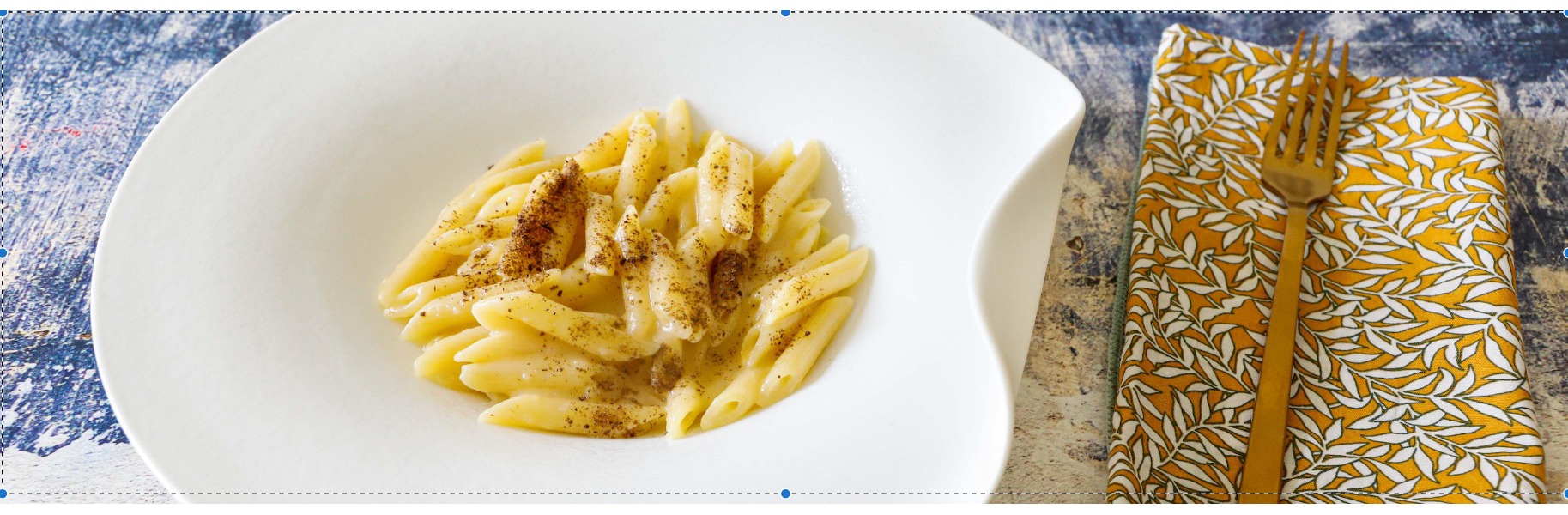 Pennette, patate, colatura di alici e capperi