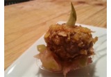 Piccole mele di carne e speck su salsa di cipolle e Granny Smith alt