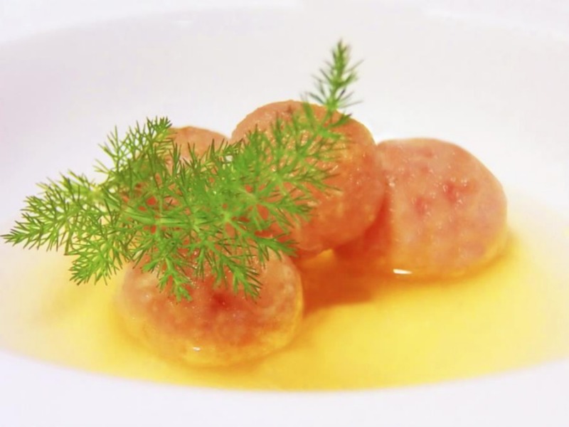 Polpettine di ricciola con colatura di alici e capperi