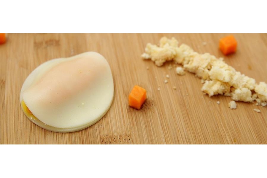 Provolone valpadana Dop con zucca e amaretti