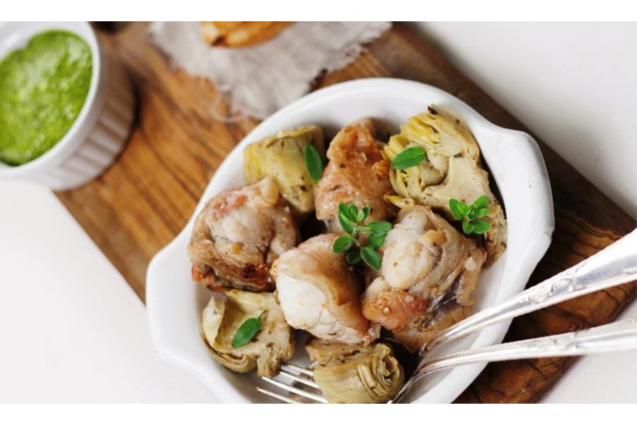 Rana pescatrice ai carciofi con pancetta piacentina Dop