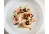 Crudo di ricciola con funghi shiitake e vinaigrette allo scalognoalt
