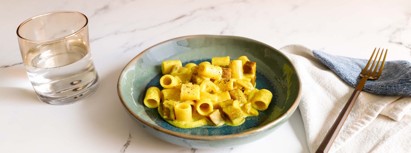 Carbonara vegana con seitan