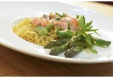 Ruote con asparagi e salmonealt
