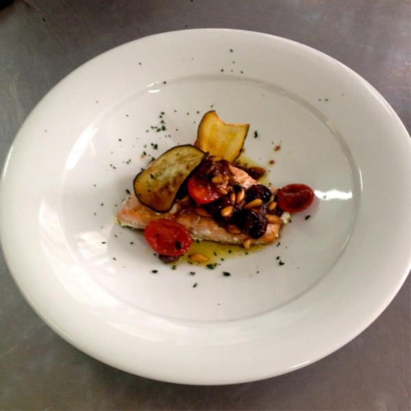 Salmone alla mediterranea