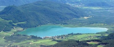 Caldaro, sulla strada del vino